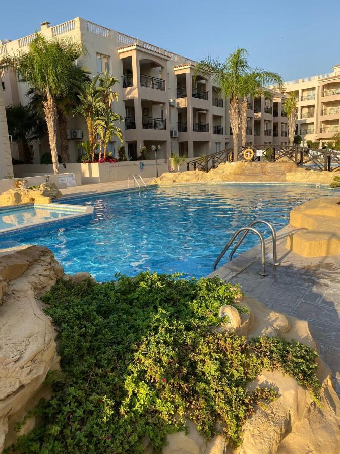 Royal Seacrest Luxurious Apartament